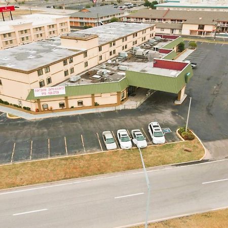 Oyo Hotel Tulsa Ok, I-44 Kültér fotó